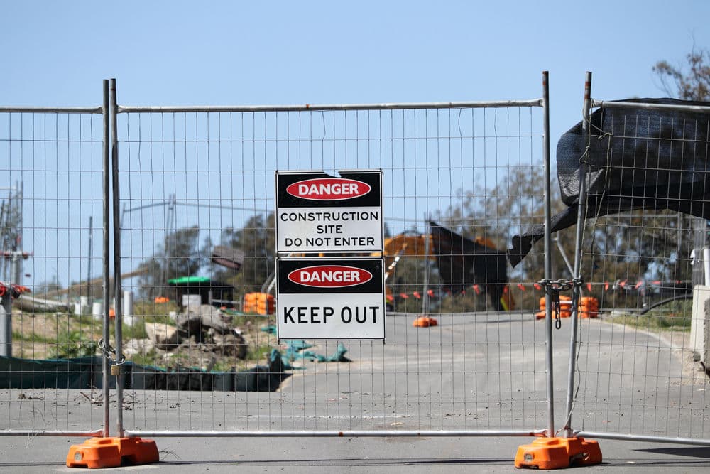 construction-site-keep-out-sign